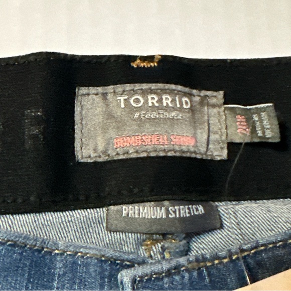 Torrid NWT Bombshell Distressed Skinny Jeans Women's 26R High Rise Stretch Denim - Picture 5 of 12